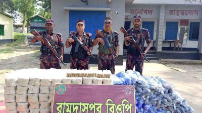 চাঁপাইনবাবগঞ্জ সীমান্তে ভারতীয় বিড়ি ও কারেন্ট জাল আটক