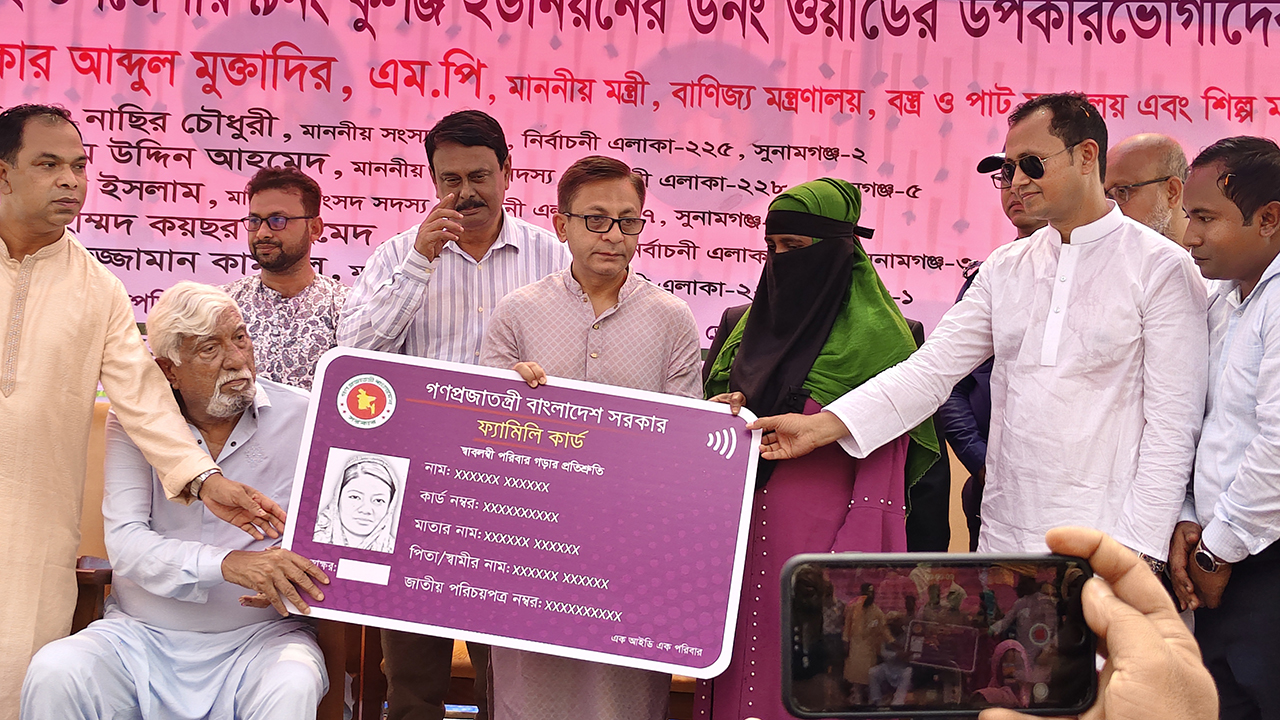 যুদ্ধের কারণে দ্রব্যমূল্য বাড়ার শঙ্কা নেই : বাণিজ্যমন্ত্রী