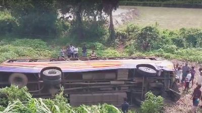 ফরিদপুরের ভাঙ্গায় বাস-পিকআপ মুখোমুখি সংঘর্ষে নিহত ২, আহত ৩৫