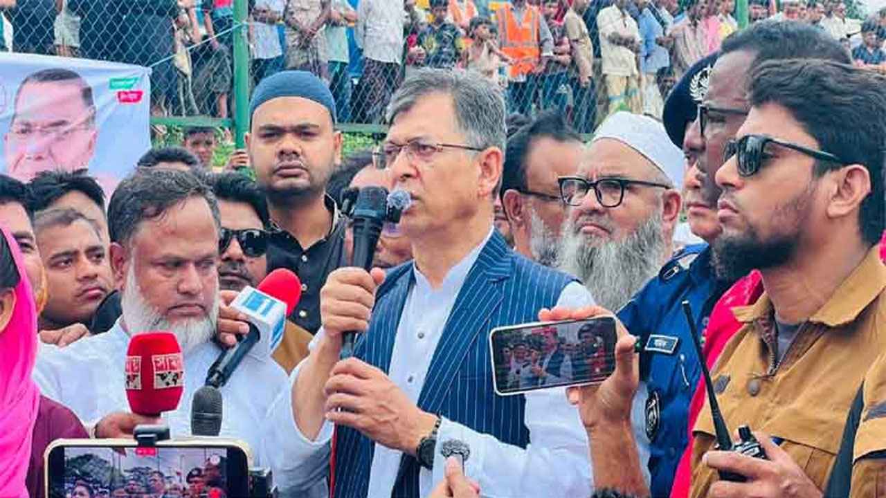 বিএনপি সরকার সব সময় জনগণের পাশে রয়েছে: স্বরাষ্ট্রমন্ত্রী