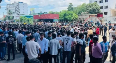 শিক্ষার্থীদের প্রতিবাদ বিক্ষোভে রাজনৈতিক অনুপ্রবেশ!