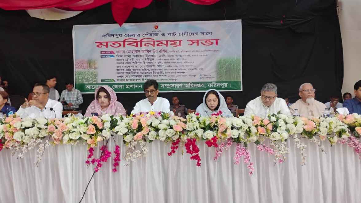 দেশে চাহিদার চেয়ে বেশি সার মজুত আছে: কৃষিমন্ত্রী