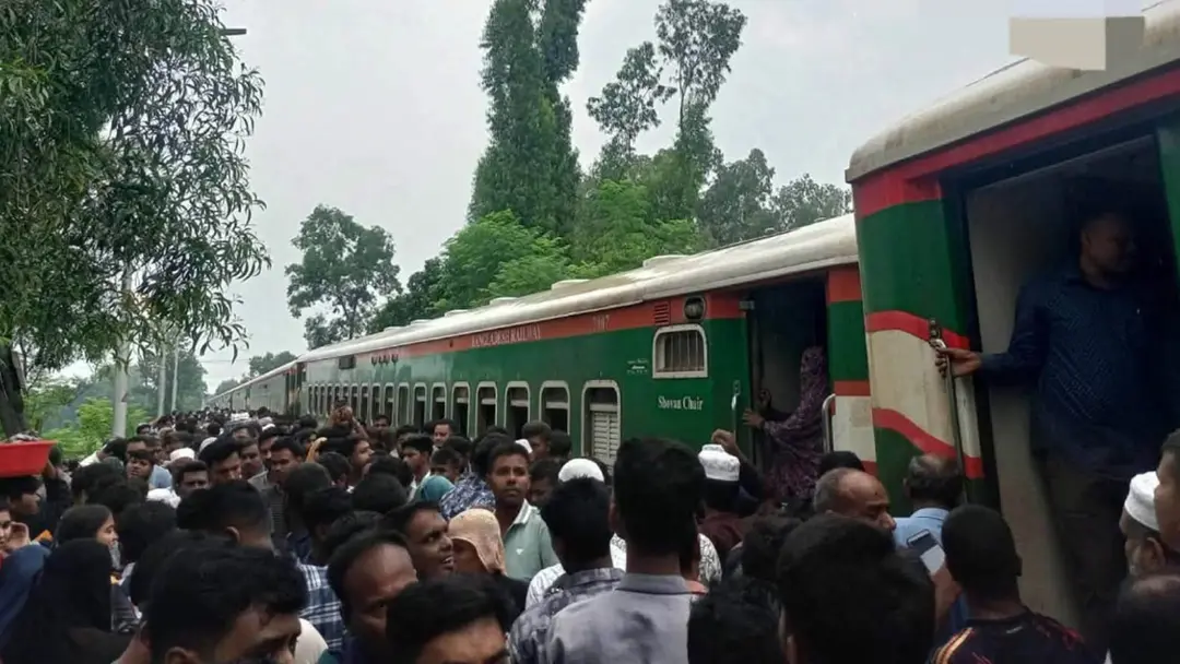 ঢাকার সঙ্গে উত্তরাঞ্চলের রেল যোগাযোগ বন্ধ