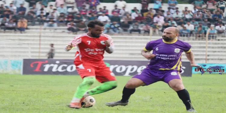 বৃষ্টিভেজা মাঠে পুঠিয়াকে হারিয়ে ফাইনালে দুর্গাপুর