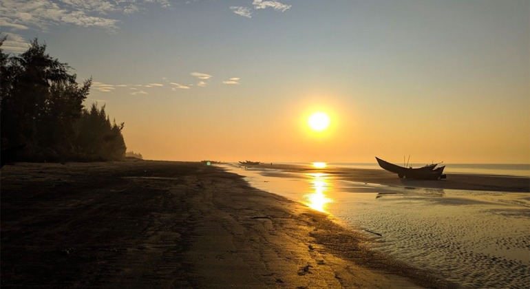 শরতে ঘুরে আসুন বরিশালের নদী-খাল, বন আর সাগর