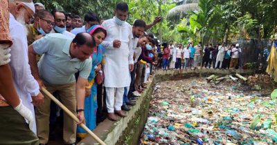 ডেঙ্গু প্রতিরোধে হাতে হাতে পরিচ্ছন্নতা, খাল পরিষ্কার করলেন হুইপ অপু