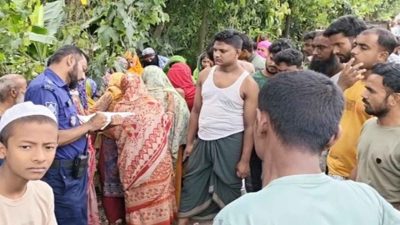 নরসিংদীতে অটোরিকশা-কাভার্ডভ্যান সংঘর্ষে নিহত ২