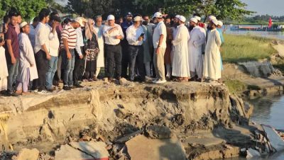 রাতের আঁধারে পদ্মায় বিলীন মসজিদ, ফজরে এসে হতবাক মুসল্লিরা