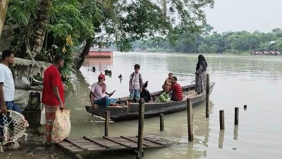 ইজারায় লাখ টাকা, তবু স্থায়ী ঘাট নেই কাঠপট্টিতে