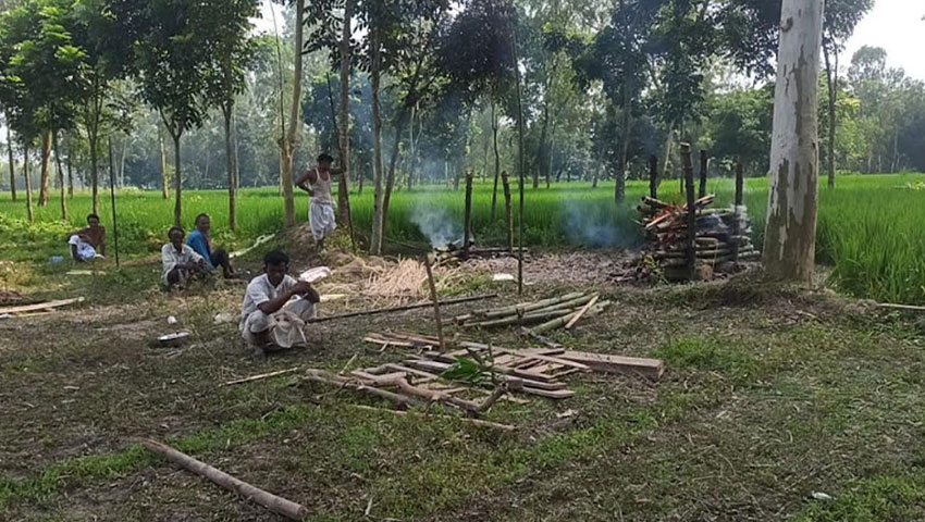 স্বামীর মৃত্যুর পর স্ত্রীর প্রাণহানি, পাশাপাশি চিতায় দাহ