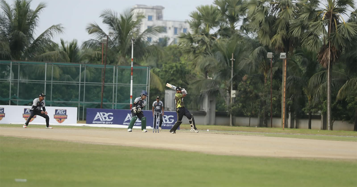 আকাশের ৭২ রানে ব্র্যাকের বিপক্ষে স্কলার্সের দাপট