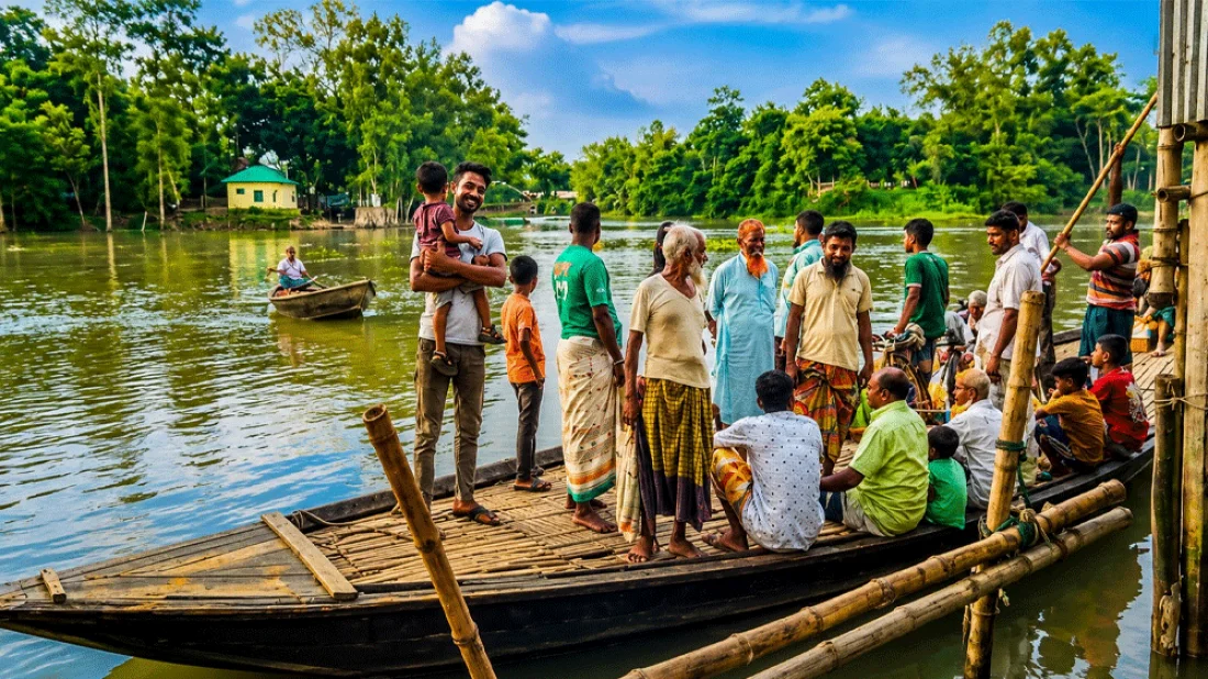 সেতুর অভাবে দুর্ভোগে ১০ গ্রামের মানুষ, অপেক্ষা কবে শেষ হবে?