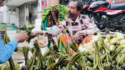 ১০ টাকার আঁটিতে জীবিকার লড়াই আব্দুল আলিমের