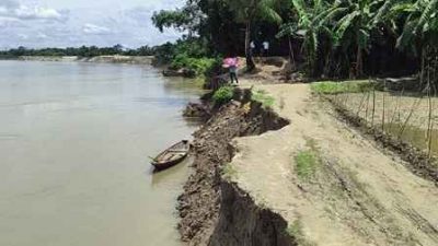 ব্রহ্মপুত্রের ভাঙনে খোদাবক্সপুরে ঘরহারা দেড় শতাধিক পরিবার