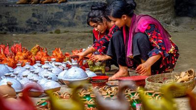 মাটির পুতুলে প্রাণ, পালপাড়ায় উৎসবের আমেজ