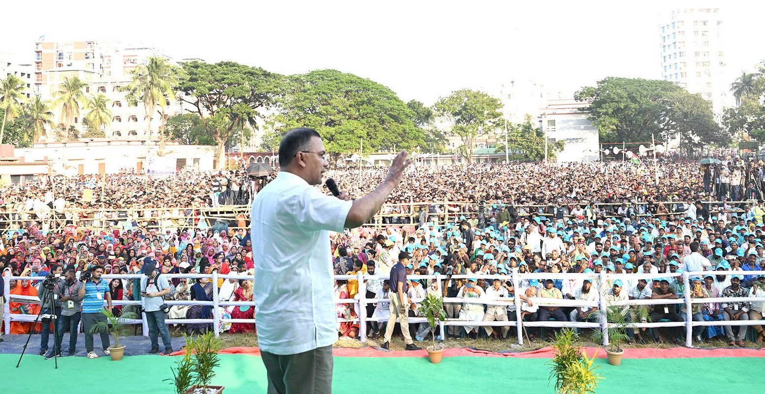 তিস্তা ও পদ্মার পানির ন্যায্য হিস্যা আদায়ে যতদূর যাওয়া প্রয়োজন, ততদূর যাওয়ার প্রত্যয়: প্রধানমন্ত্রীর