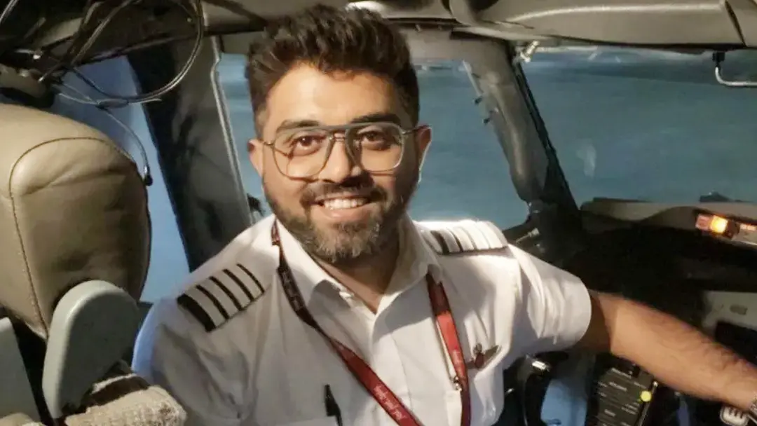 ককপিটে ক্যাপ্টেনকে কুড়াল দিয়ে আঘাত, বিমান নিয়ন্ত্রণের চেষ্টা কো-পাইলটের
