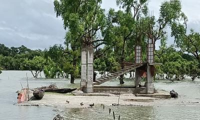 চার পিলারে আটকে কেওড়াকাটা পর্যটনকেন্দ্র