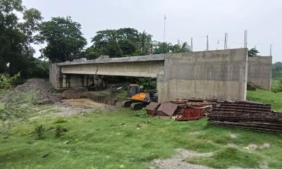 তিন কোটি টাকার সেতু, ব্যবহার নিয়ে প্রশ্ন