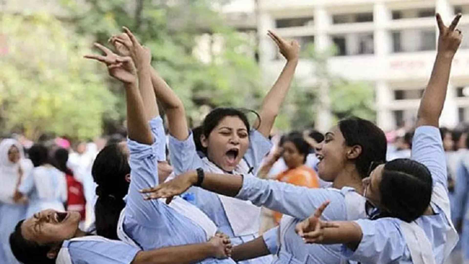 এইচএসসিতে পাসের হার-জিপিএতে আবারও ধস